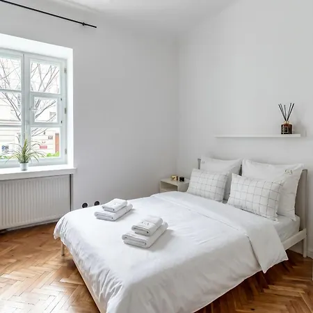 Golden - Stare - Cozy And Stylish - Mostowa Apartman Varsó