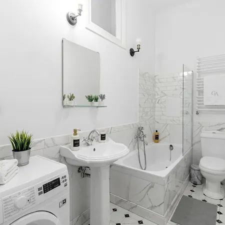 Golden - Stare - Cozy And Stylish - Mostowa Apartman *